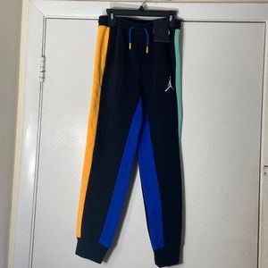 Jordan Boys Joggers size M